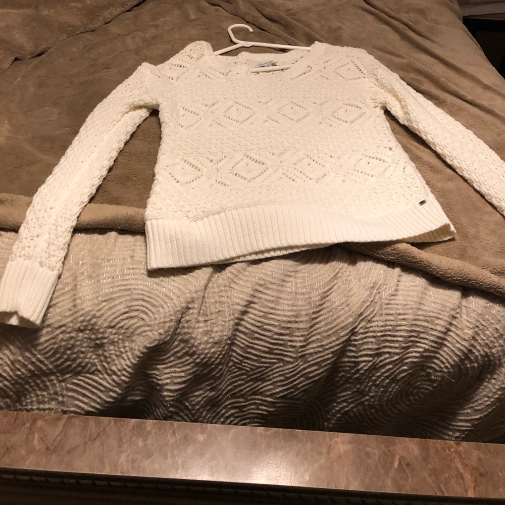 AE cream cable knit sweater